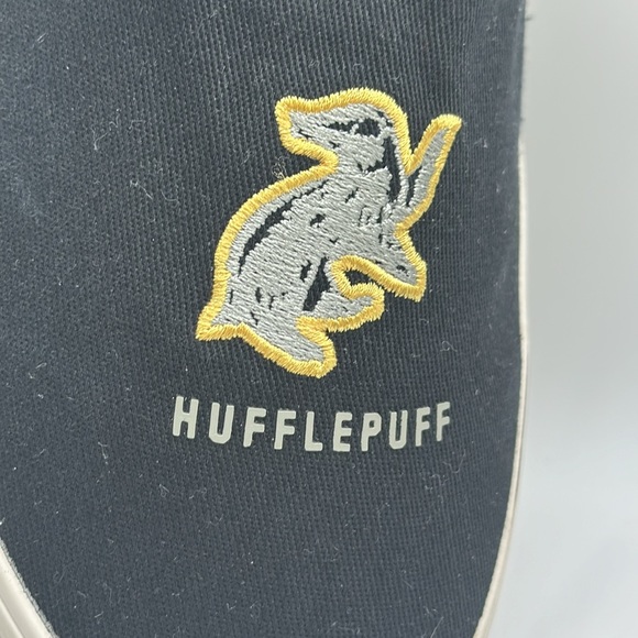Harry Potter x Classic Slip-On 'Hufflepuff' US Man Size 11 like new - Picture 3 of 13